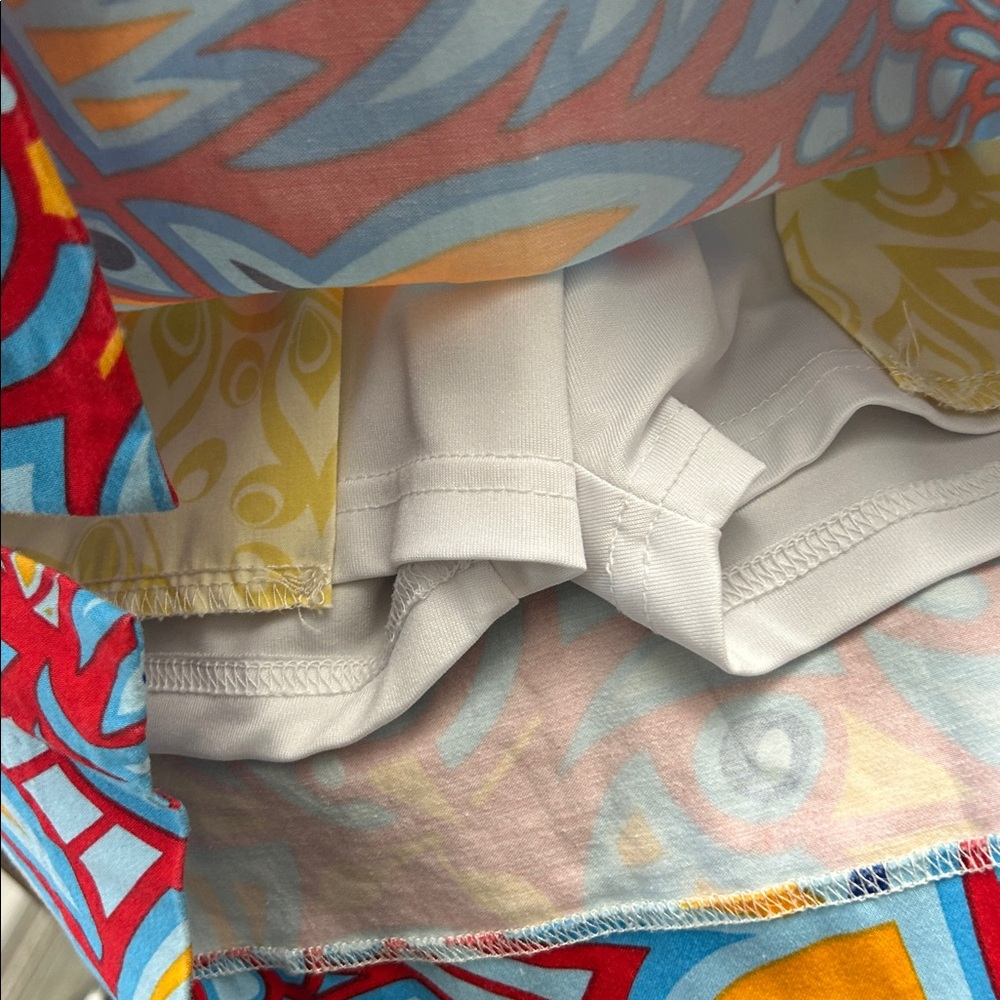 Loudmouth Ladies Colorful Bird and Floral Patterned Skort - Picture 6 of 9